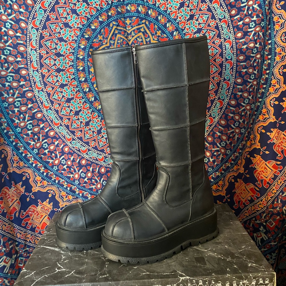 DEMONIA platform boots NEW WITH BOX slacker-230s